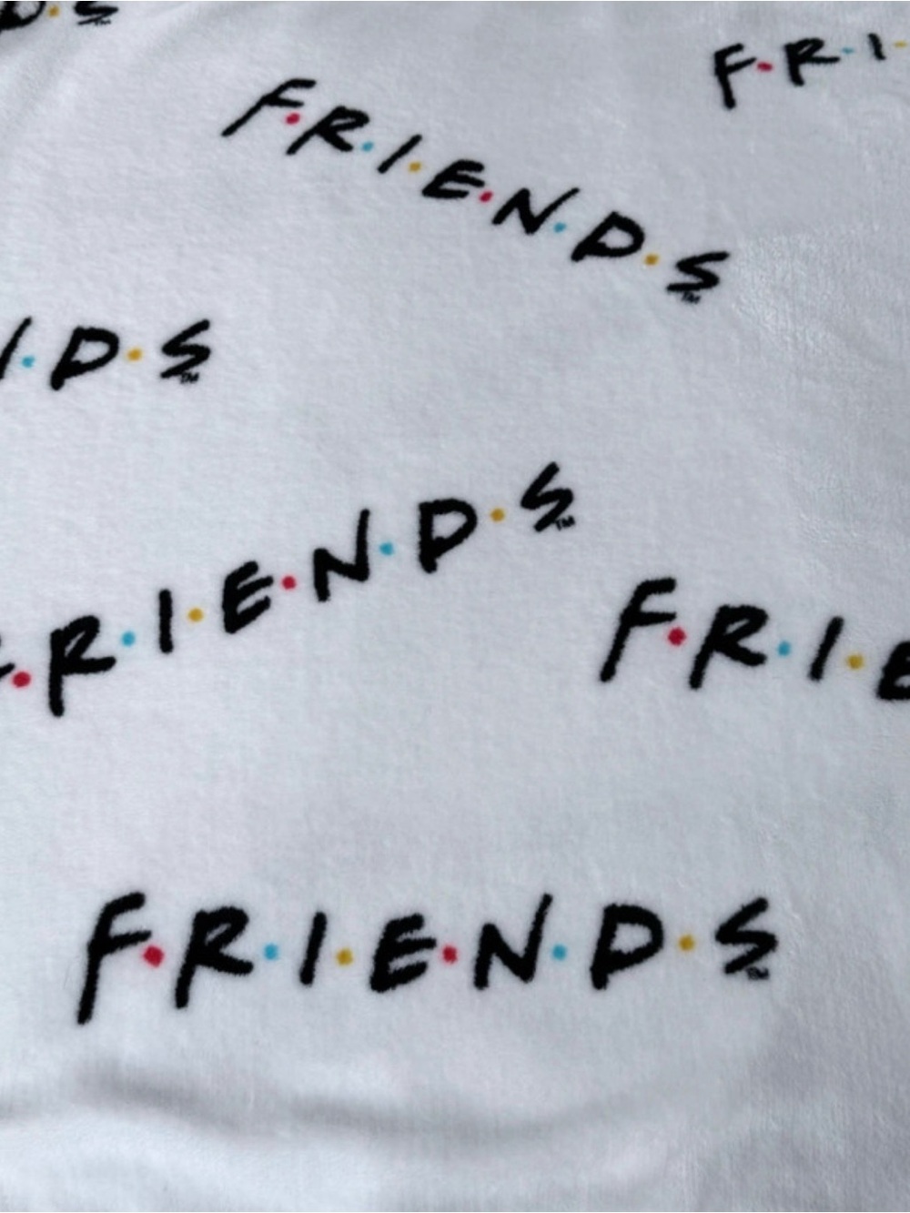 Friends Plush Throw Blanket White Logo Print 50x60 Inches💙